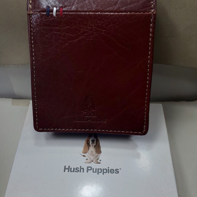 Hush Puppies(ハッシュパピー)の新品未使用、タグ箱付き、Hushpuppies牛本革 メンズのファッション小物(折り財布)の商品写真