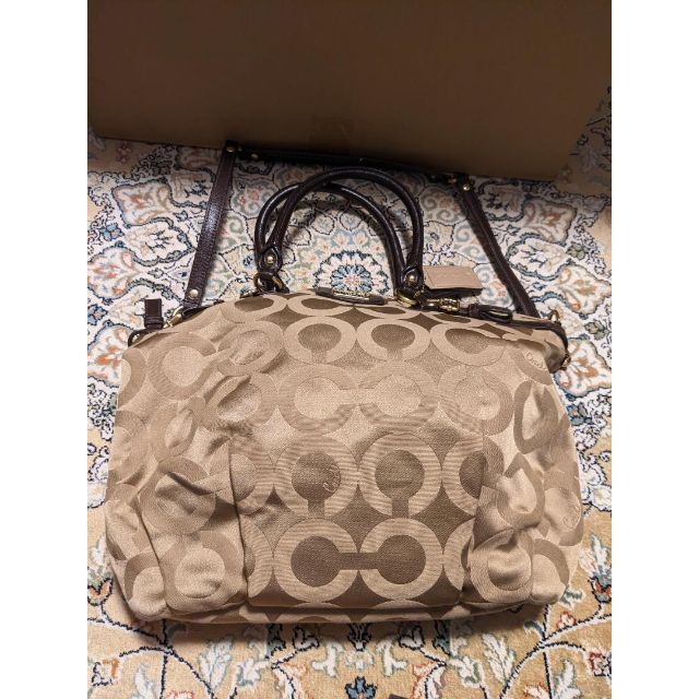 COACH(コーチ)の【美品】COACHトートバッグ マディソン オプアート サッチェル 2WAY レディースのバッグ(ショルダーバッグ)の商品写真