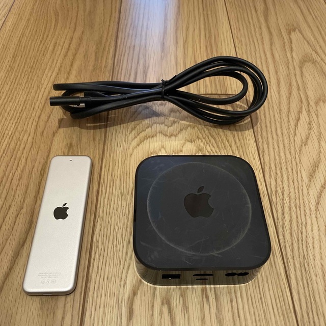 Apple(アップル)のAppleTV 第4世代　A1625 スマホ/家電/カメラのテレビ/映像機器(テレビ)の商品写真