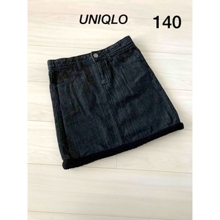 ユニクロ(UNIQLO)の✨新品✨ユニクロ　デニムスカート（黒・ミニ・ボア付）　140(スカート)