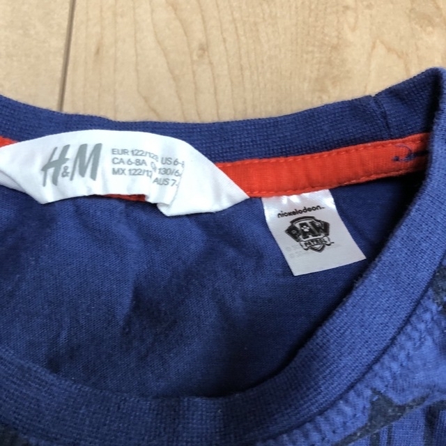 H&M(エイチアンドエム)のH&M パウパトロール　長袖Tシャツ　ネイビー　120 キッズ/ベビー/マタニティのキッズ服男の子用(90cm~)(Tシャツ/カットソー)の商品写真