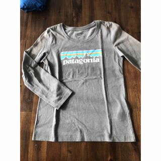 パタゴニア(patagonia)のふかひれ様専用　パタゴニア　長袖Ｔシャツ140-150(Tシャツ/カットソー)