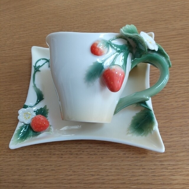 陶翔舞千 マイセン 華麗なる花コレクション いちご 苺 カップ&ソーサー