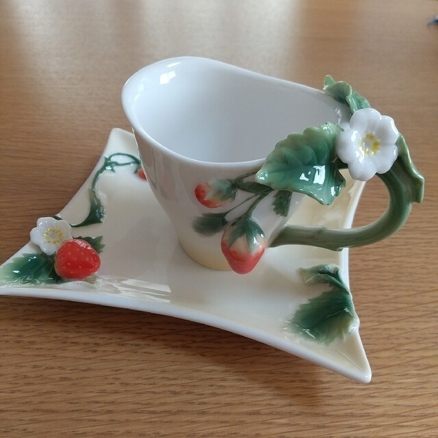 陶翔舞千 マイセン 華麗なる花コレクション いちご 苺 カップ&ソーサー