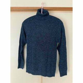 ユニクロ(UNIQLO)のタートルネックセーター blue(ニット/セーター)