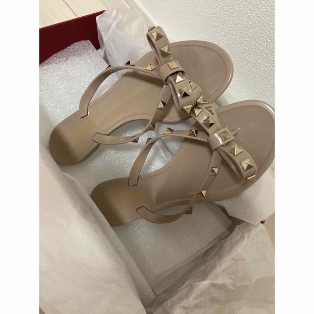 VALENTINO　ロックスタッズ ラバー トングサンダル69300付属品