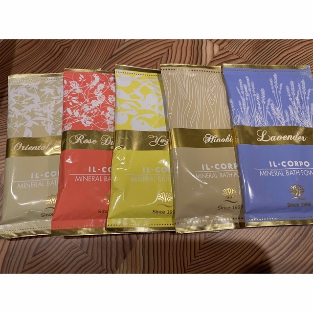 SABON(サボン)の【あお様専用】イルコルポ  ミネラルバスパウダー  入浴剤5袋 コスメ/美容のボディケア(入浴剤/バスソルト)の商品写真