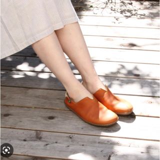 ビルケンシュトック(BIRKENSTOCK)のナチュラリスタスリッポン　38(ローファー/革靴)