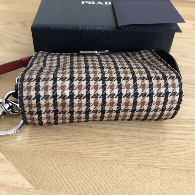 新品同様 極美品 PRADA プラダ ミニポーチ コインケース キーリング付き-