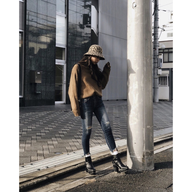 moussy(マウジー)のMOUSSY ダメージ スキニー デニム レディースのパンツ(デニム/ジーンズ)の商品写真