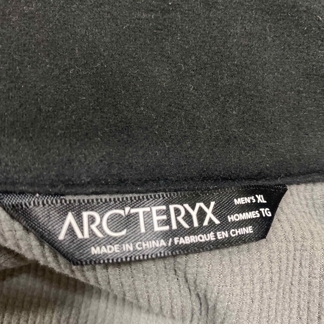 ARC'TERYX(アークテリクス)のアークテリクス　イプシロン　ジャケット　XL  ブラウン　ソフトシェル メンズのジャケット/アウター(ナイロンジャケット)の商品写真