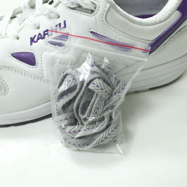 KARHU(カルフ)のKARHU カルフ LEGACY レガシー F806001 US10(28cm) Bright White/Tillandsia Purple スニーカー シューズ【新古品】【中古】【KARHU】 メンズの靴/シューズ(スニーカー)の商品写真