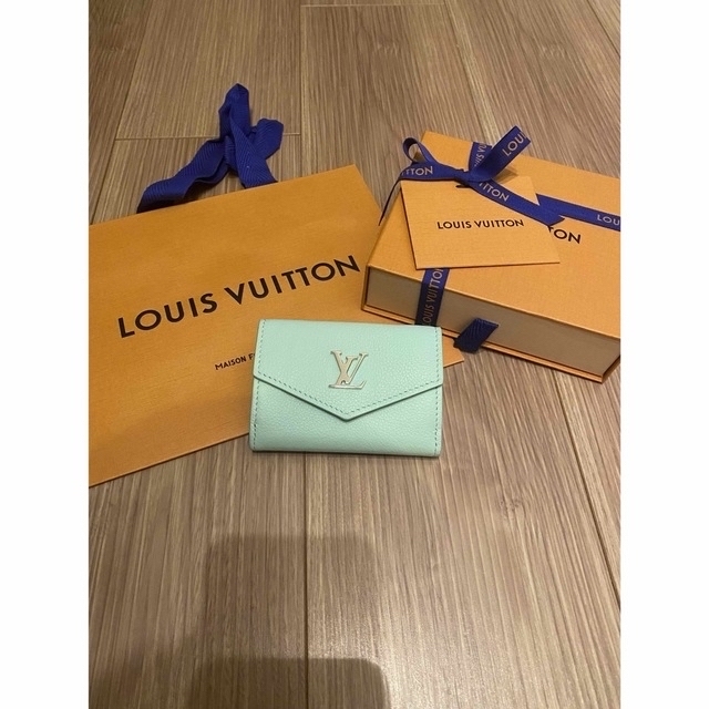 LOUIS VUITTON(ルイヴィトン)のルイヴィトン　ミニ財布　新品未使用品　限定カラー レディースのファッション小物(財布)の商品写真