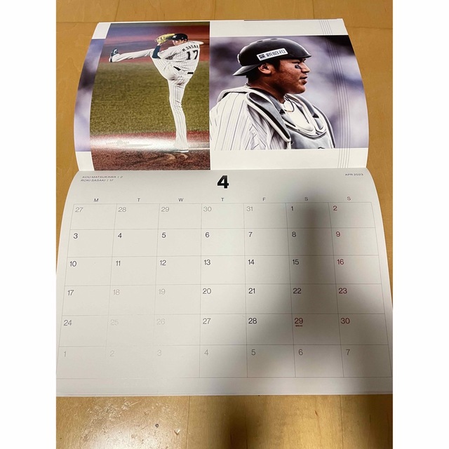 千葉ロッテマリーンズ　カレンダー　2023 スポーツ/アウトドアの野球(記念品/関連グッズ)の商品写真