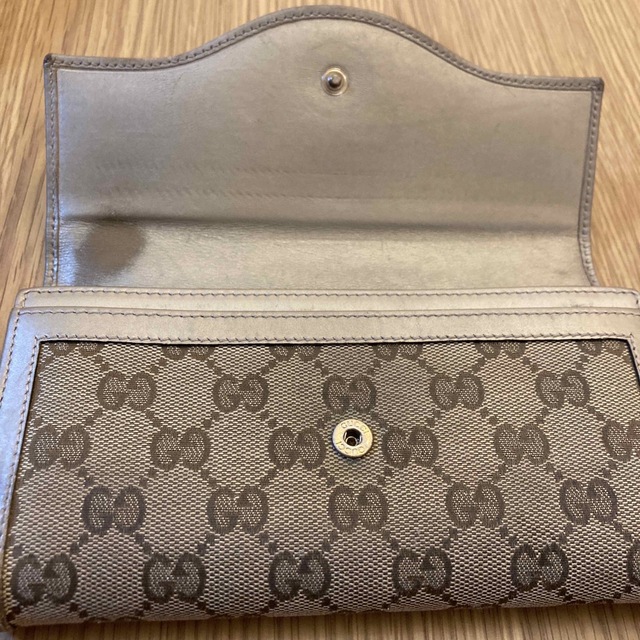 Gucci(グッチ)のGUCCI 長財布 レディースのファッション小物(財布)の商品写真