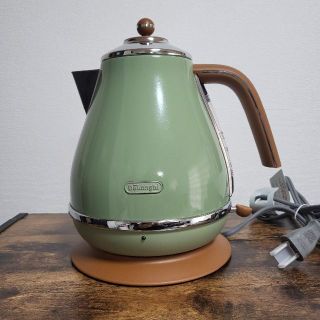 デロンギ(DeLonghi)のデロンギ  電気ケトル オリーブグリーン (電気ケトル)