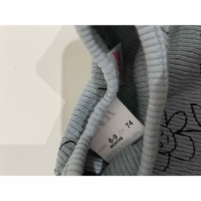 ZARA KIDS(ザラキッズ)の新品未使用　ZARA BABY フラワーロンパース　74 キッズ/ベビー/マタニティのベビー服(~85cm)(ロンパース)の商品写真