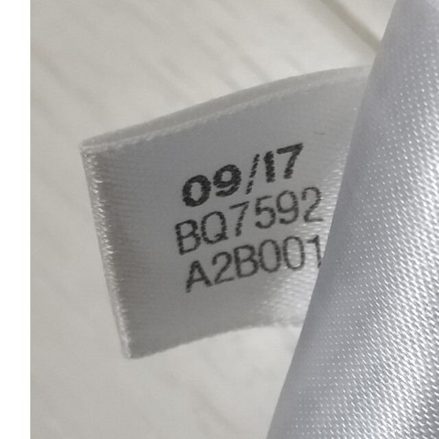adidas(アディダス)のアディダス adidas Tシャツ メンズ メンズのトップス(Tシャツ/カットソー(半袖/袖なし))の商品写真