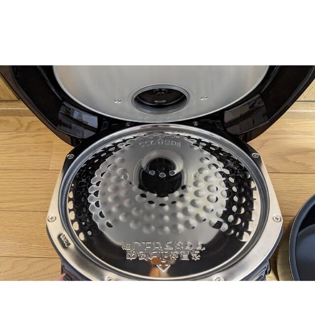 【使用頻度少】炊飯器　象印　極め炊き NW-VH10-TA　５.５合炊き スマホ/家電/カメラの調理家電(炊飯器)の商品写真