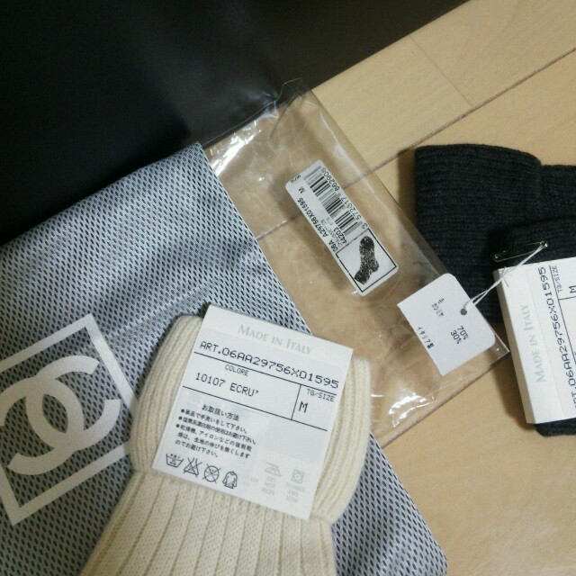 CHANEL(シャネル)のCHANEL 激レア socks 【未使用・正規品】 レディースのレッグウェア(ソックス)の商品写真