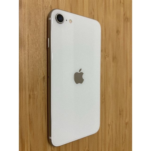 Apple(アップル)のApple iPhone SE2 第2世代 SIMフリー 64GB スマホ/家電/カメラのスマートフォン/携帯電話(スマートフォン本体)の商品写真