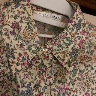 スピックアンドスパン(Spick & Span)のSPICK & SPAN 七分丈シャツ（リバティ花柄）(シャツ/ブラウス(長袖/七分))