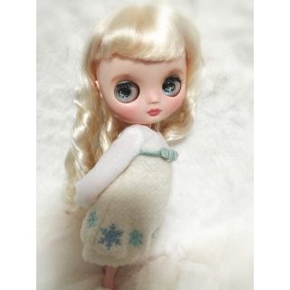 本体のみ ミディブライス blythe ブライス 本体の通販｜ラクマ