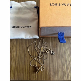 LOUIS VUITTON - 【中古】LOUIS VUITTON イニシャル LV＆ME Y 金