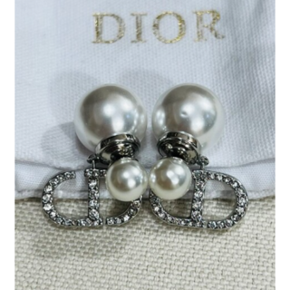 クリスチャンディオール(Christian Dior)の超美品！Dior TRIBALES ピアス(ピアス)
