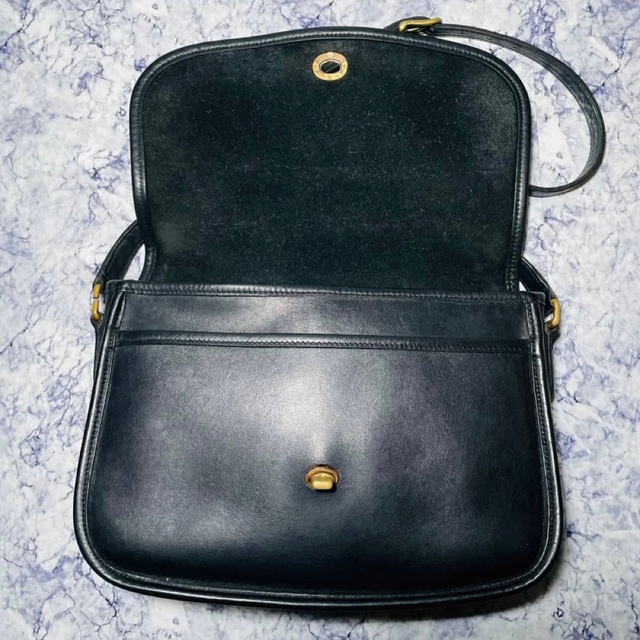 COACH(コーチ)のオールドコーチ コーチ COACH シティバック ブラック 黒  レザー レディースのバッグ(ショルダーバッグ)の商品写真