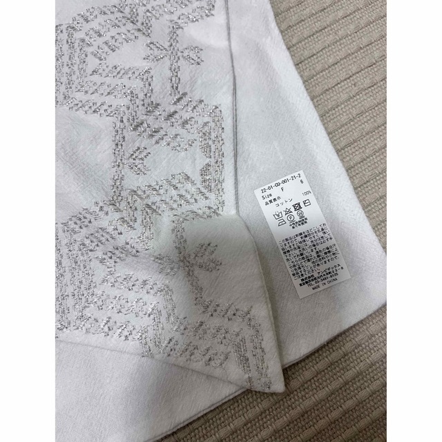 nitca(ニトカ)のトライバルヘキサゴン　刺繍つけ襟 レディースのアクセサリー(つけ襟)の商品写真