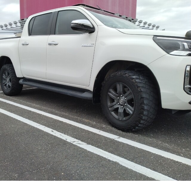 ハイラックス純正ホイール✕グッドリッチ マッドタイヤ 265/65R17 - 自動車 ハイラックス純正ホイール✕グッドリッチ マッドタイヤ 265/65R17 - 自動車