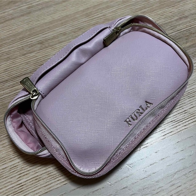 Furla(フルラ)の【未使用】フルラポーチ レディースのファッション小物(ポーチ)の商品写真