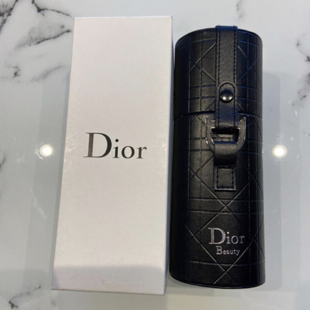 Dior(ディオール)の《箱あり‼︎》ディオール Dior ブラシケース メイクポーチ レディースのファッション小物(ポーチ)の商品写真