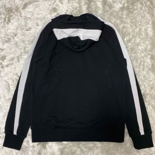 激安で2300円引き‼️実寸XL‼️春用PUMA総柄ブラックパーカー