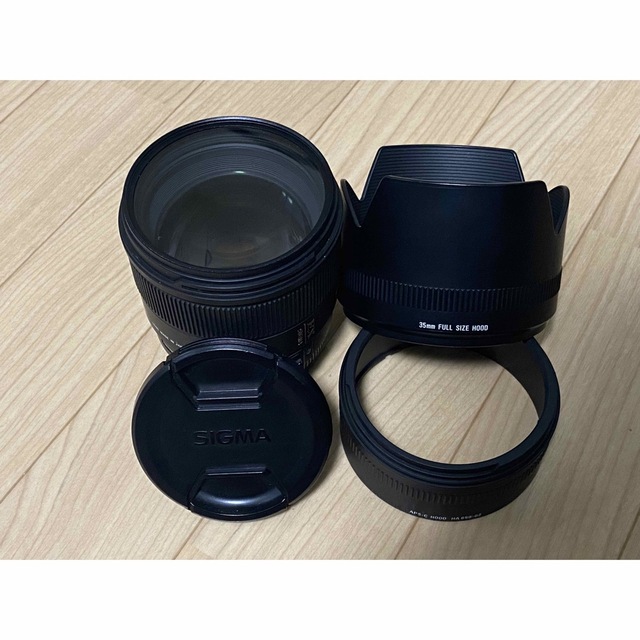 SIGMA(シグマ)の【美品】Sigma 85mm f1.4 EX DG HSM キャノン スマホ/家電/カメラのカメラ(レンズ(単焦点))の商品写真