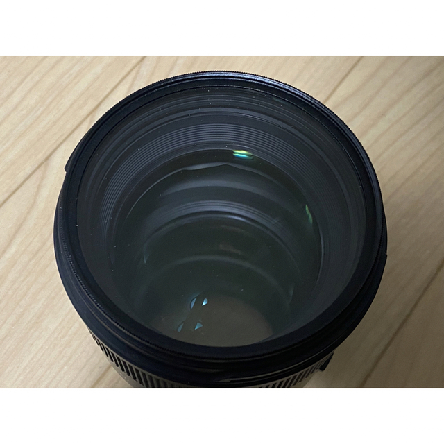 SIGMA(シグマ)の【美品】Sigma 85mm f1.4 EX DG HSM キャノン スマホ/家電/カメラのカメラ(レンズ(単焦点))の商品写真