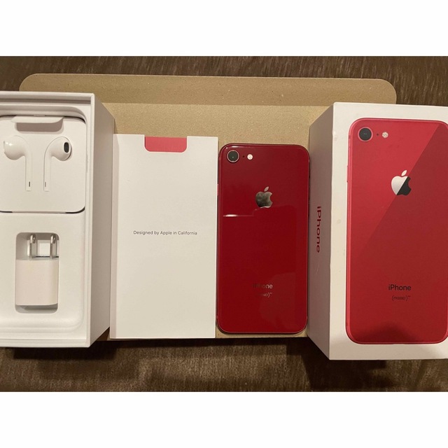 Apple(アップル)のiPhone 8 64GB レッド　SIMフリー スマホ/家電/カメラのスマートフォン/携帯電話(スマートフォン本体)の商品写真