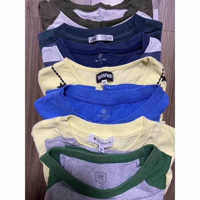 GAP Kids(ギャップキッズ)の長袖　ロンT 140サイズ　カットソー　まとめ売り キッズ/ベビー/マタニティのキッズ服男の子用(90cm~)(Tシャツ/カットソー)の商品写真