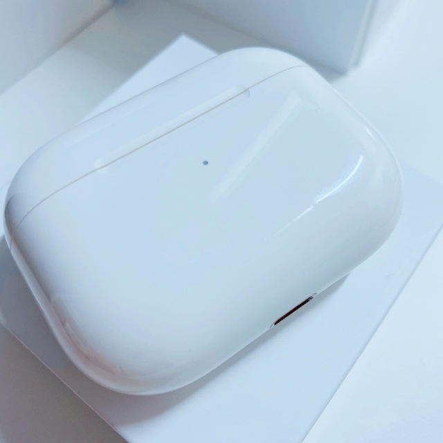 Apple(アップル)のApple AirPods Pro Apple正規品♡ スマホ/家電/カメラのオーディオ機器(ヘッドフォン/イヤフォン)の商品写真