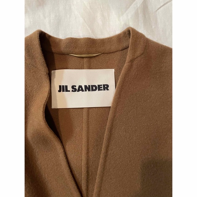 Jil Sander(ジルサンダー)のJIL SANDER ジルサンダー カシミア100%ノーカラーコートキャメル48 メンズのジャケット/アウター(チェスターコート)の商品写真