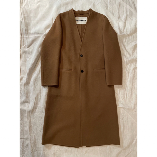 Jil Sander(ジルサンダー)のJIL SANDER ジルサンダー カシミア100%ノーカラーコートキャメル48 メンズのジャケット/アウター(チェスターコート)の商品写真