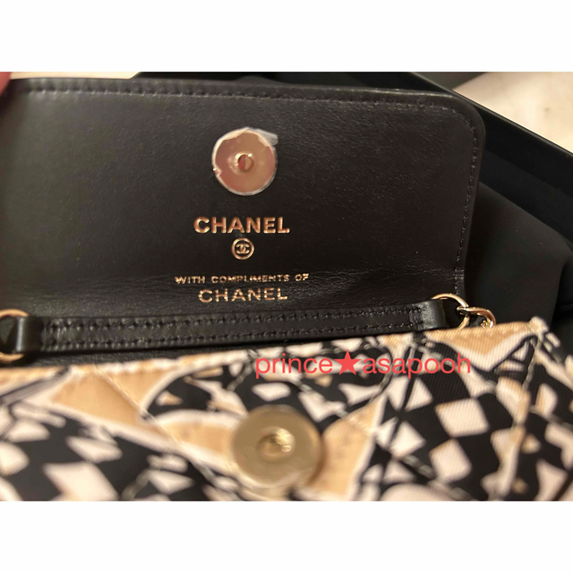 CHANEL(シャネル)の新品★CHANEL シャネル★イヤーズギフト ミニバッグ カードケース レディースのバッグ(ショルダーバッグ)の商品写真