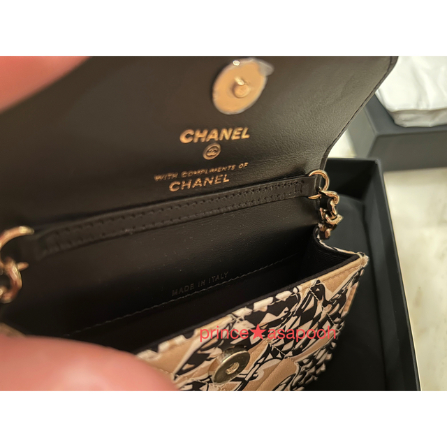 CHANEL(シャネル)の新品★CHANEL シャネル★イヤーズギフト ミニバッグ カードケース レディースのバッグ(ショルダーバッグ)の商品写真