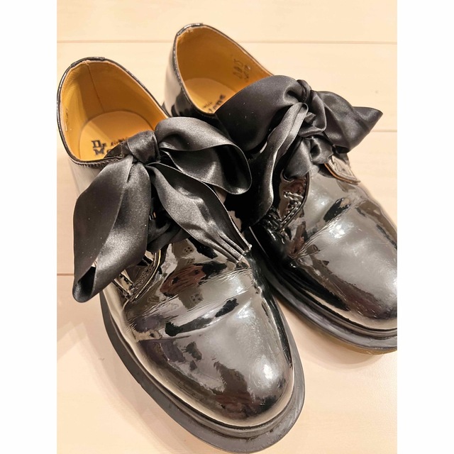 超美品　Dr.Martens ドクターマーチン　リボン