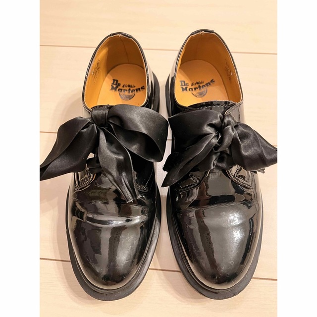 超美品　Dr.Martens ドクターマーチン　リボン