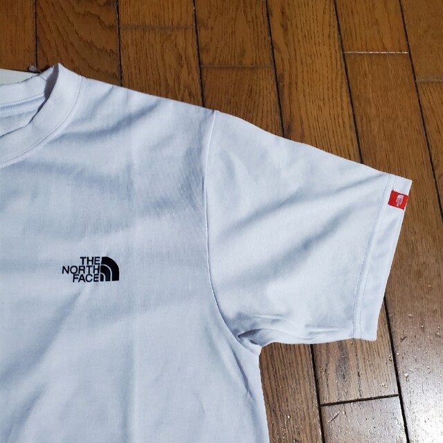 THE NORTH FACE(ザノースフェイス)のザノースフェイス◎バックプリントTシャツ◎メンズM メンズのトップス(Tシャツ/カットソー(半袖/袖なし))の商品写真