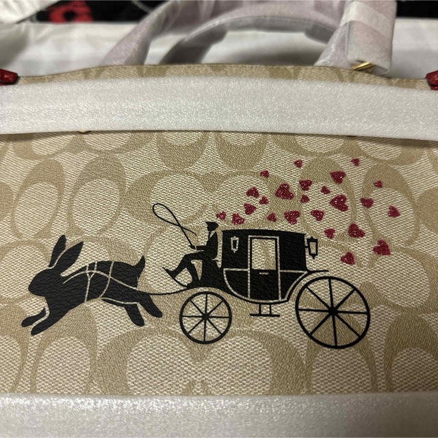 COACH(コーチ)のCOACH ニューイヤー うさぎ ウサギ ラビット トート ショルダー レディースのバッグ(トートバッグ)の商品写真