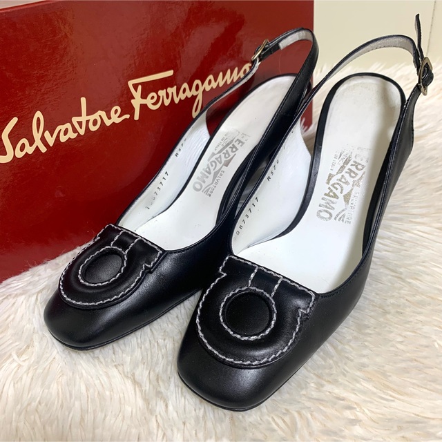 Salvatore Ferragamo ガンチーニ パッチ パンプス