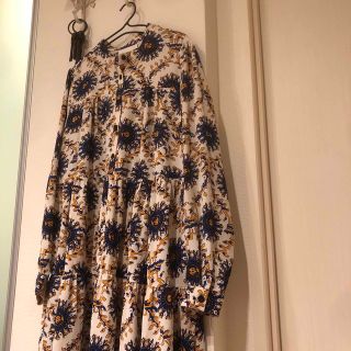 manana suerte スカーフプリントワンピースの通販 by はな's shop|ラクマ